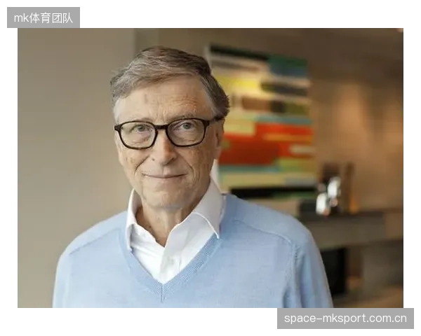杜埃连续两个赛季荣膺最佳新人,其身价飙升证明了他的巨大潜力与在巴黎队内的战术价值。 杜埃连续两个赛季荣膺最佳新人,其身价飙升证明了他的巨大潜力与在巴黎队内的战术价值。